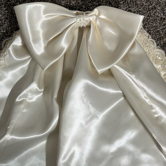 Bridal Wedding Dress Ivory Detachable Train 64”Length Lace Trim Bead Satin VTG - Picture 4 of 9